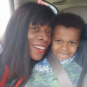 Meet your Posher, Val